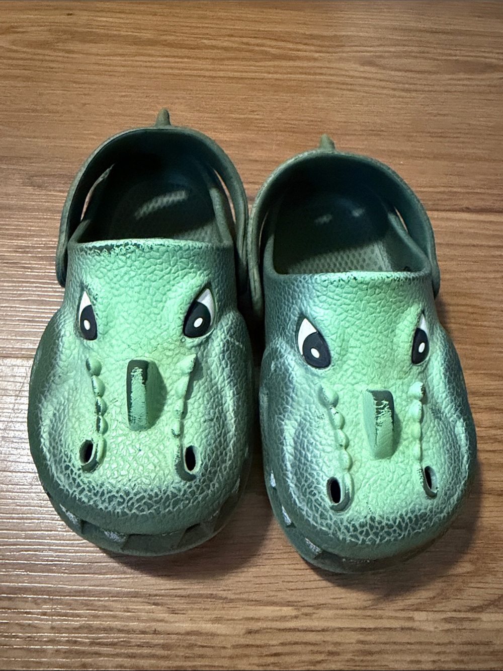 Kids Green Dino Clog Sandals - Cute Dinosaur Design
